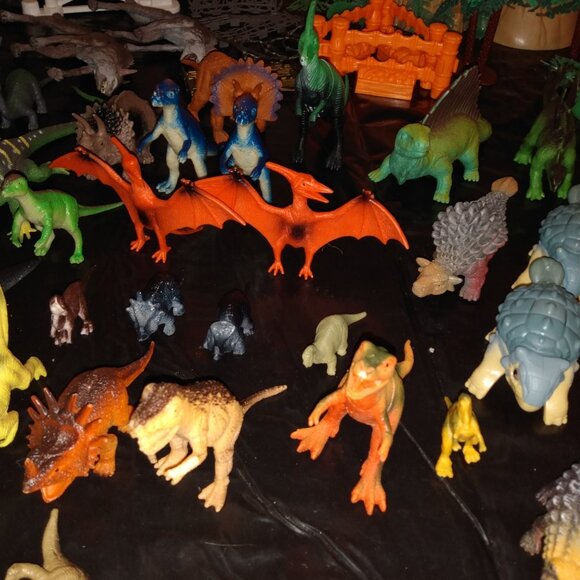Dinosaur figures 30+  lots all kinds, small, large - Picture 12 of 16